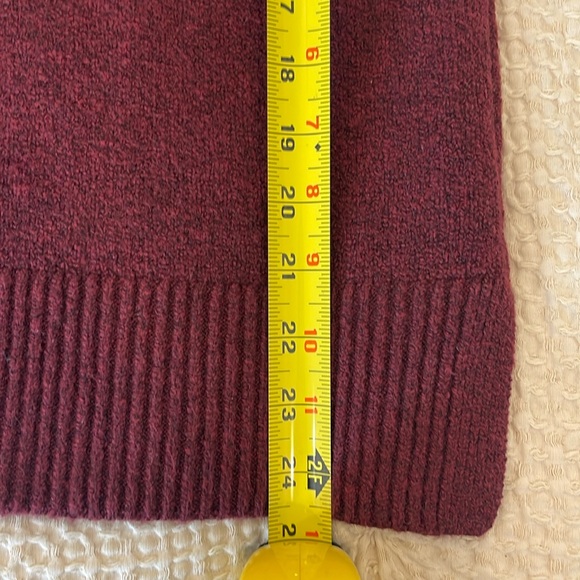 Evereve Roan & Ryan Burgundy Sweater - Picture 4 of 7